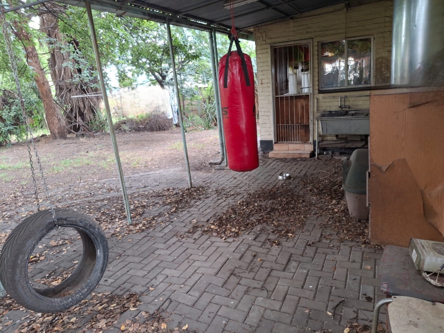 4 Bedroom Property for Sale in Oos Einde North West